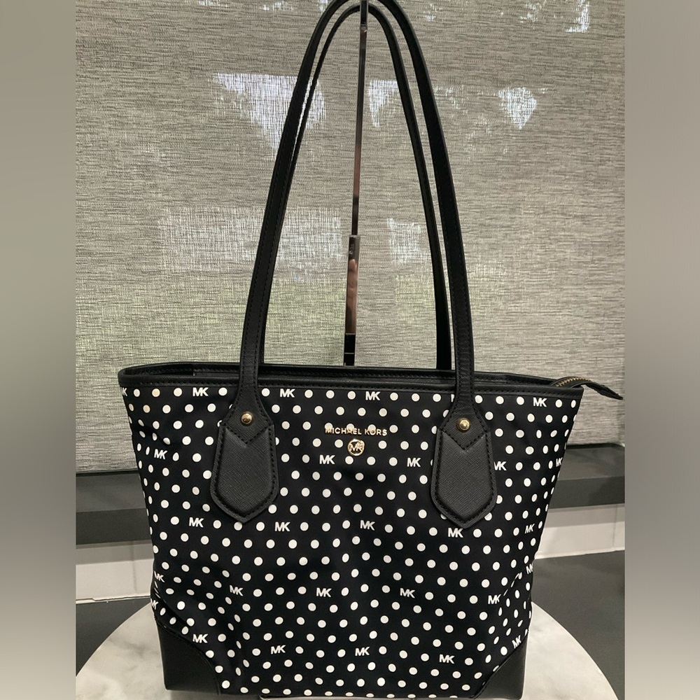 Michael Michael Kors Eva Small Zip Tote